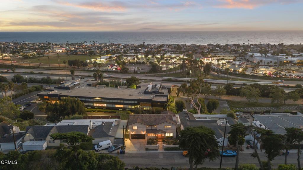 Ventura, California, 93001, United States, 3 Bedrooms Bedrooms, ,4 BathroomsBathrooms,Residential,Active,2045009