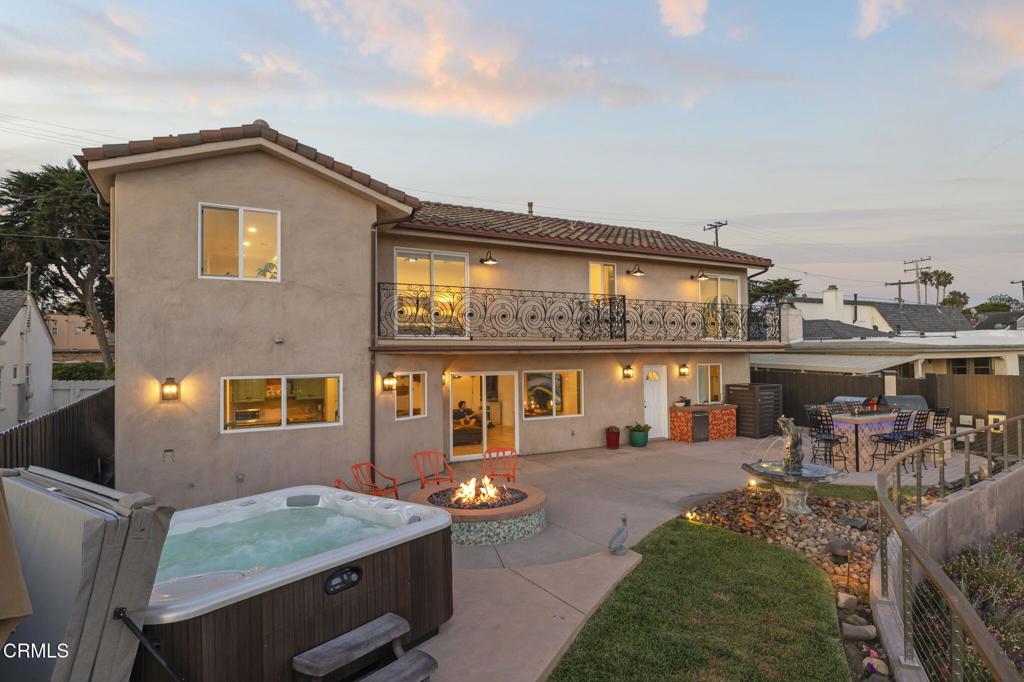 Ventura, California, 93001, United States, 3 Bedrooms Bedrooms, ,4 BathroomsBathrooms,Residential,Active,2045009