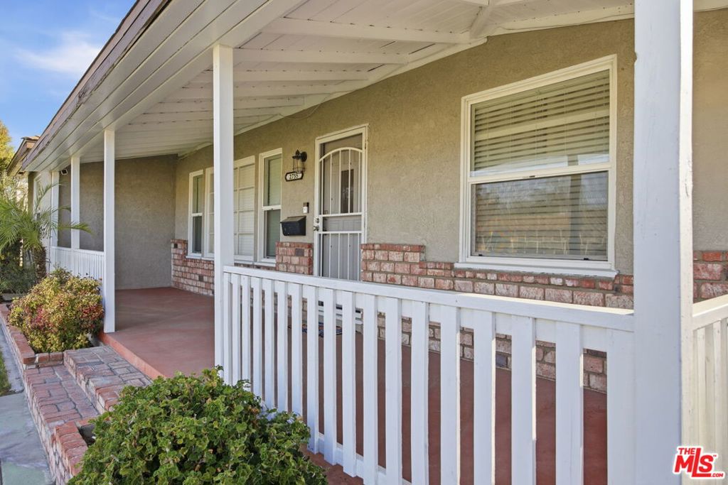 2755 San Gabriel Street