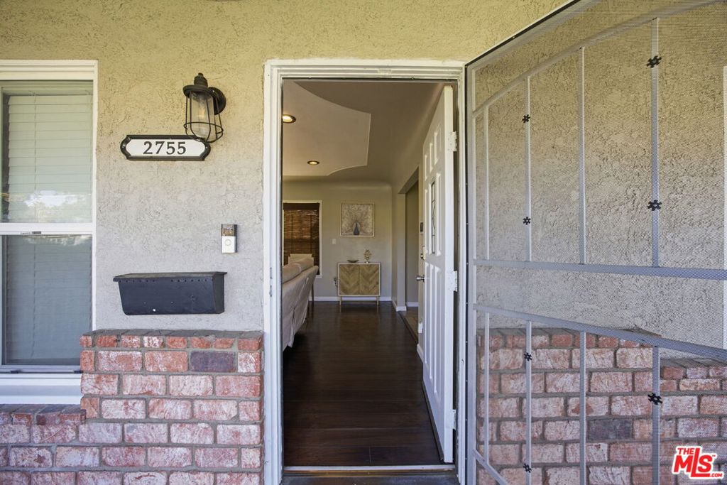 2755 San Gabriel Street