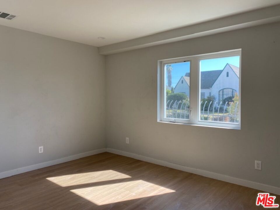 4937 W 20th Street 3/4