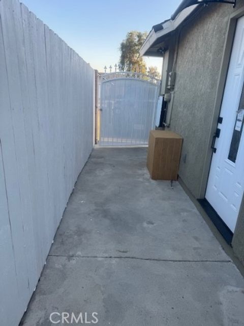 Photo of 14192 Monterra Dr Dr, Fontana, CA 92337 (MLS # SW26041087)