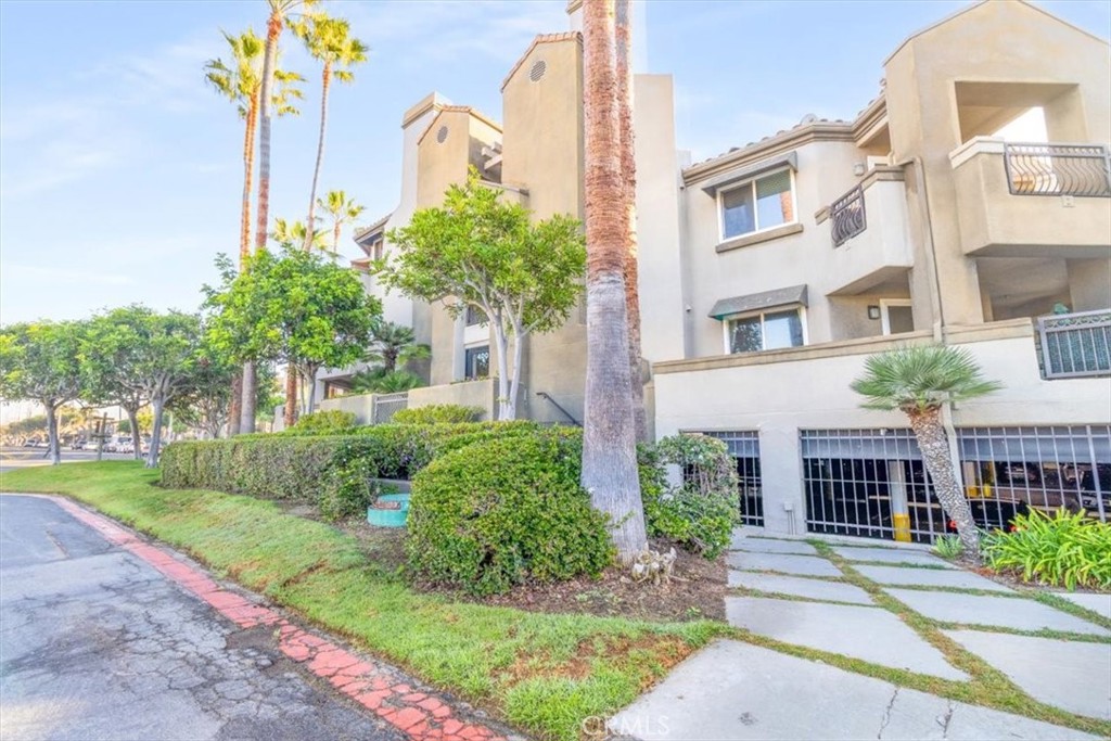 Huntington Bayshore (HBSH) - Residential