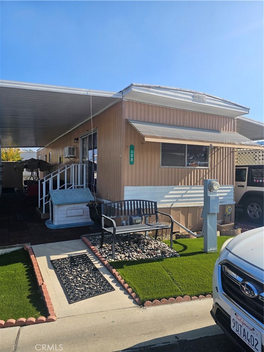 THIS HOUSE IS IN VERY GOOD CONDITION; IT HAS FRUIT TREES AND THE PARK IS VERY BEAUTIFUL; AND PEACEFUL A VERY NICE ENVIRONMENT