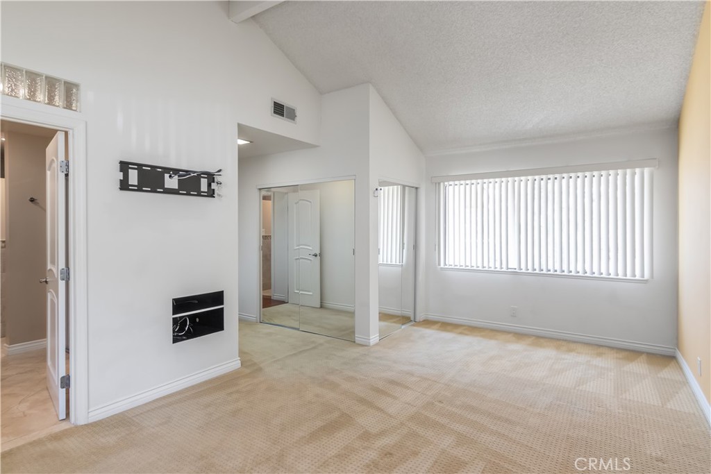 Oak Park (867) - Residential Lease