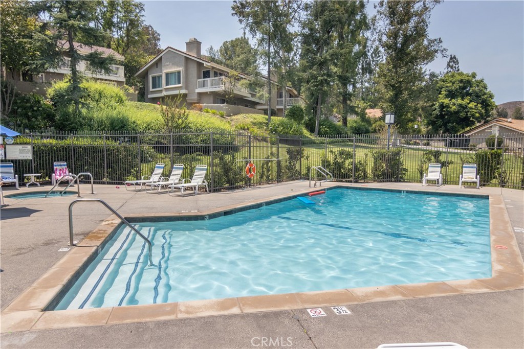 Oak Park (867) - Residential Lease