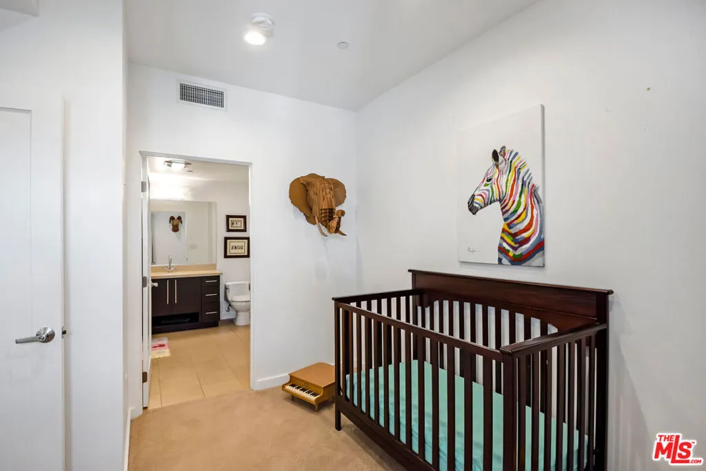 Playa Vista, California 90094, United States, 2 Bedrooms Bedrooms, ,2 BathroomsBathrooms,Residential,Active,202070