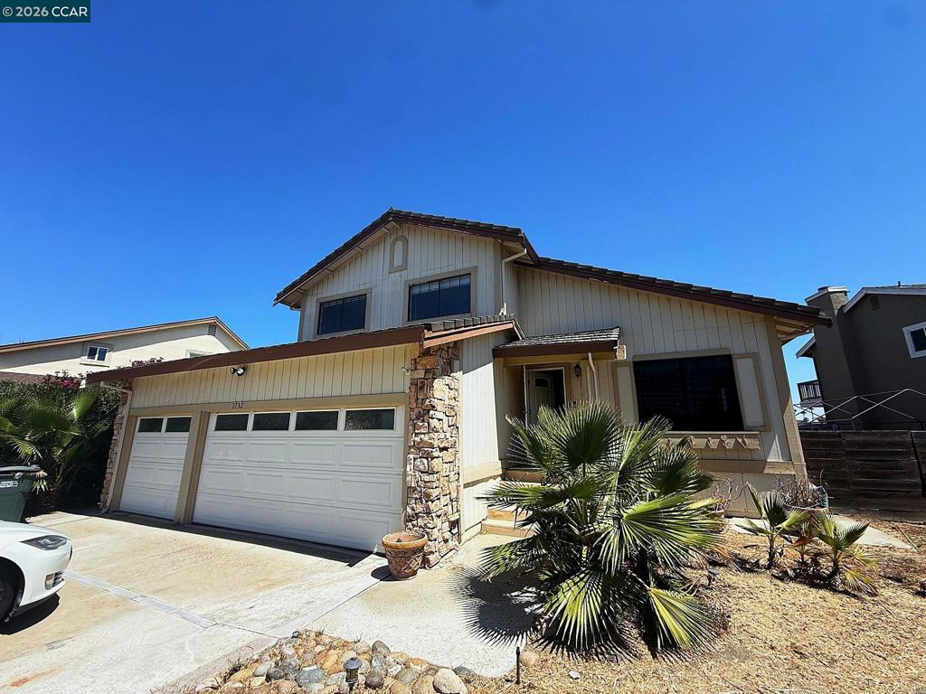 1732 Dolphin Pl