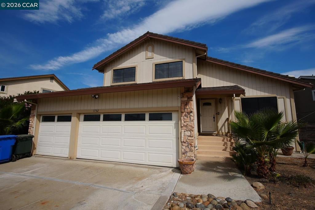 1732 Dolphin Pl