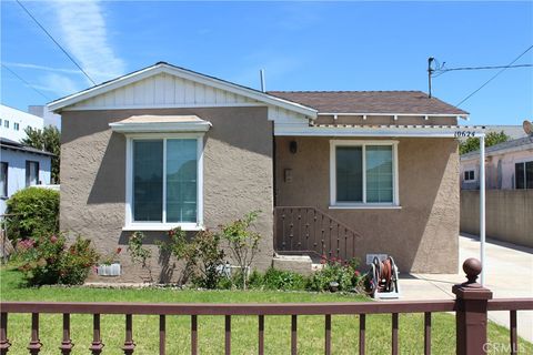 Photo of 10624 S Burl Ave, Inglewood, CA 90304 (MLS # SB26088841)