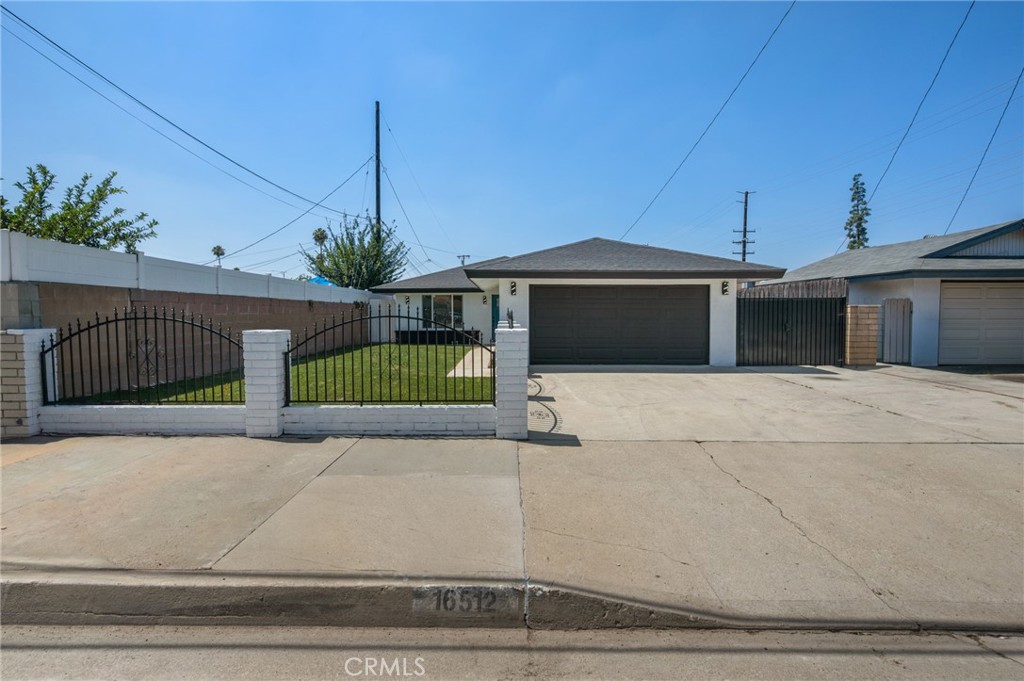 16512 E Cypress