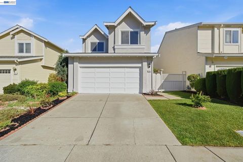 Photo of 5405 Diana Cmn Cmn, Fremont, CA 94555 (MLS # 41129721)