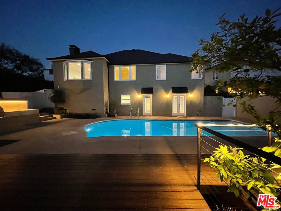 2383 Panorama Terrace