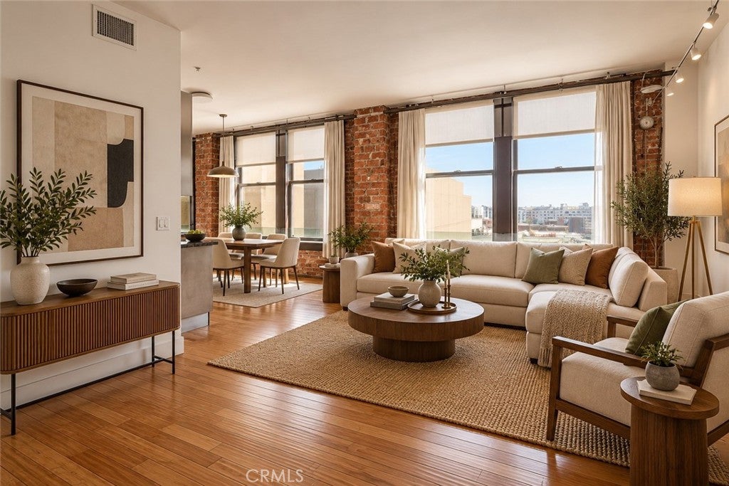 460 S Spring Unit 702 ST