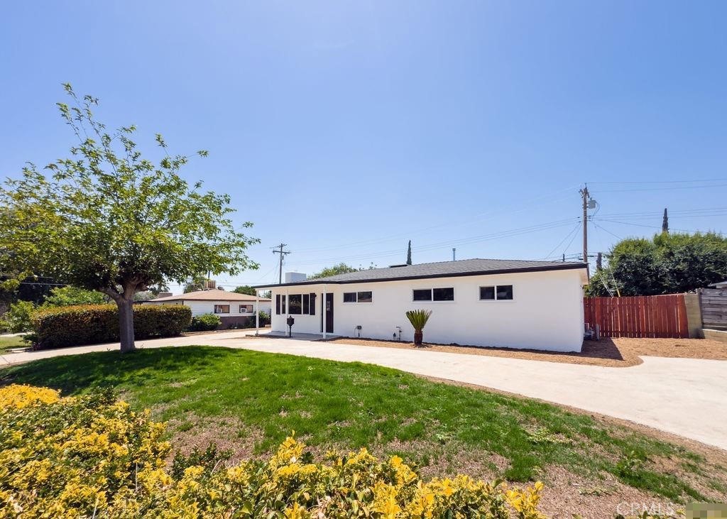 6692 Elm Avenue