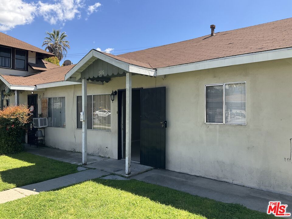 586 San Francisco Avenue