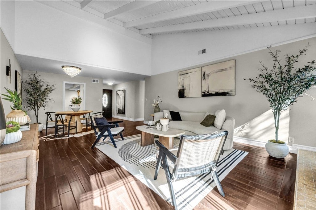 3 Whitewood