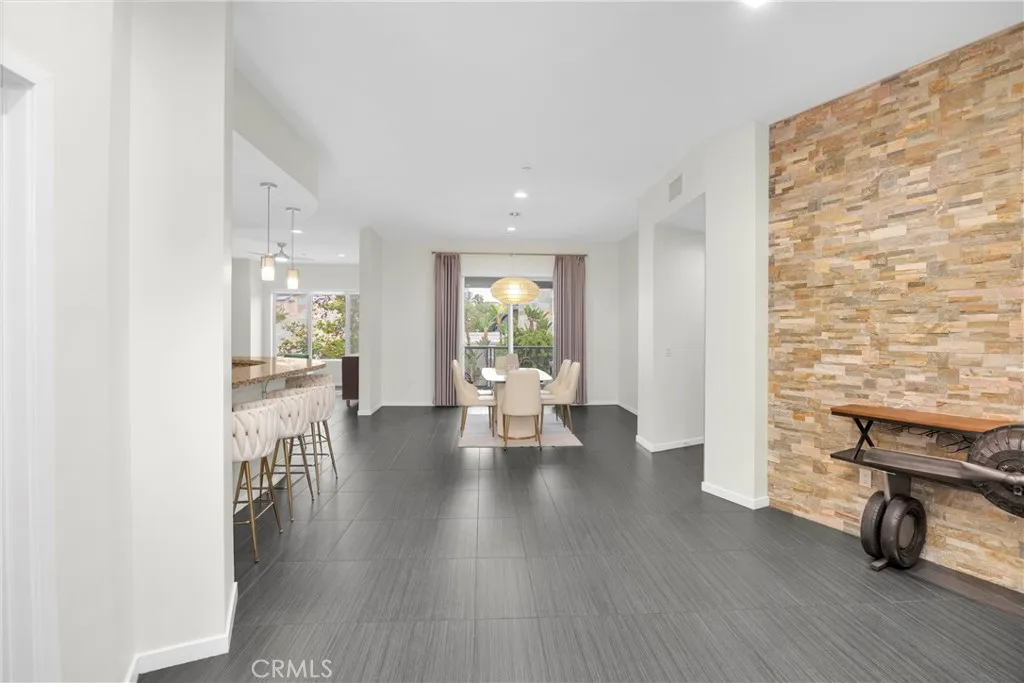 Irvine, California 92612, United States, 2 Bedrooms Bedrooms, ,3 BathroomsBathrooms,Residential,Active,233765