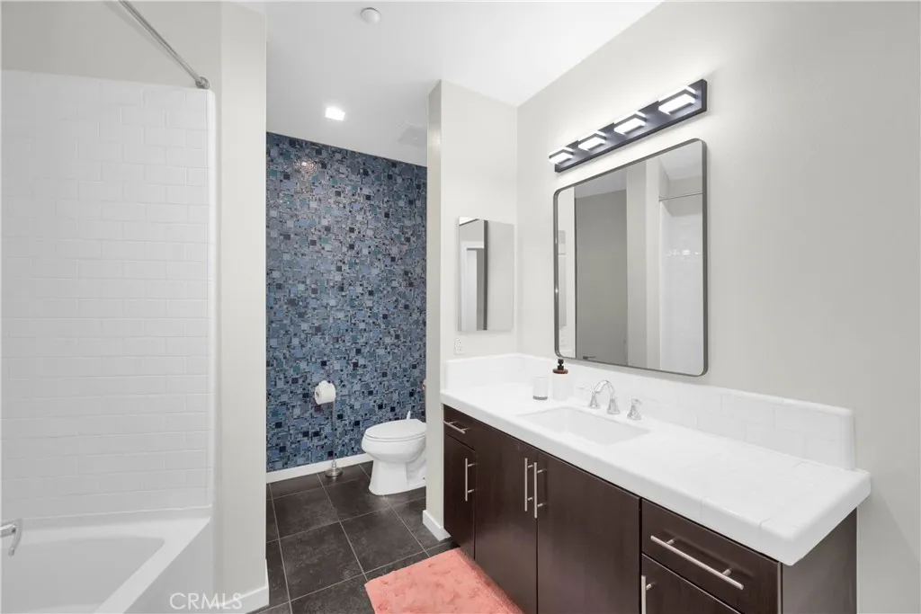 Irvine, California 92612, United States, 2 Bedrooms Bedrooms, ,3 BathroomsBathrooms,Residential,Active,233765