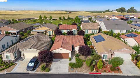 Photo of 331 Kestrel Way Way, Rio Vista, CA 94571 (MLS # 41132403)