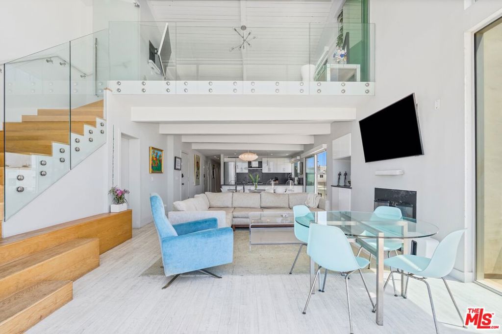 1 Driftwood Street 5