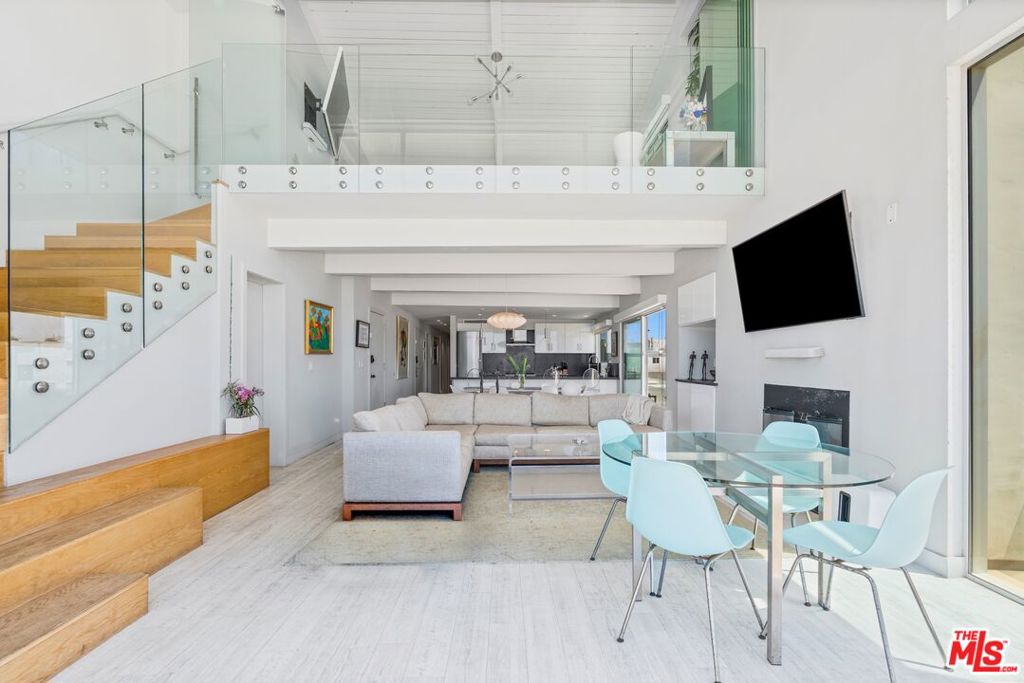 1 Driftwood Street 5