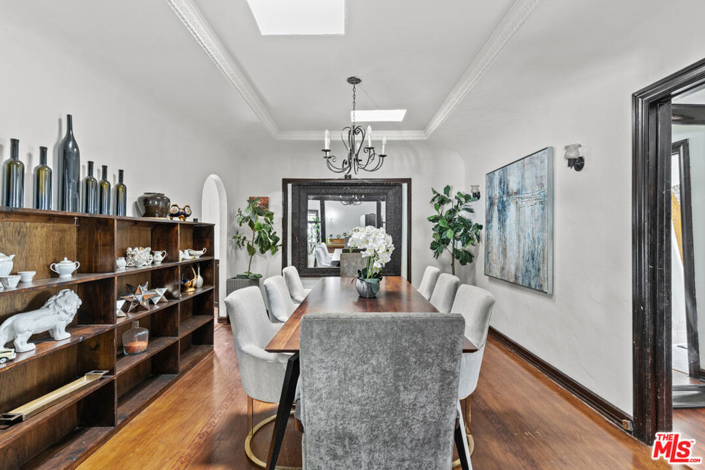 Properties 3 11146 Huston Street