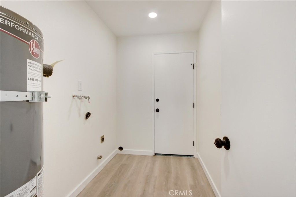 listing image 130725085472664955051