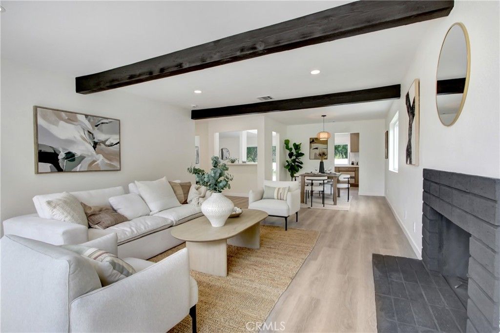 listing image 130725021763536493063