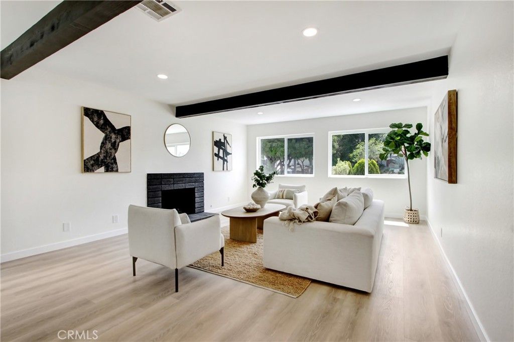 listing image 130723211492885078691