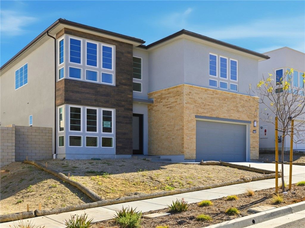 Photo of 27558 Juniper Lane, Valencia, CA 91381 (MLS # SR26030935)