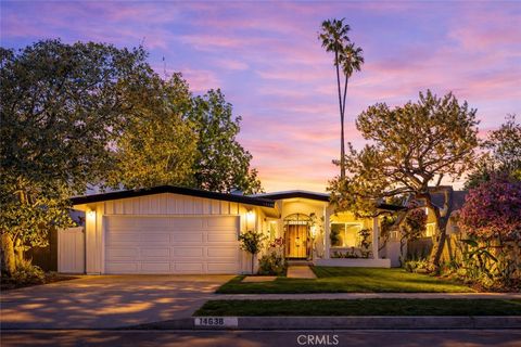 Photo of 14638 Margate St, Sherman Oaks, CA 91411 (MLS # SR26053103)