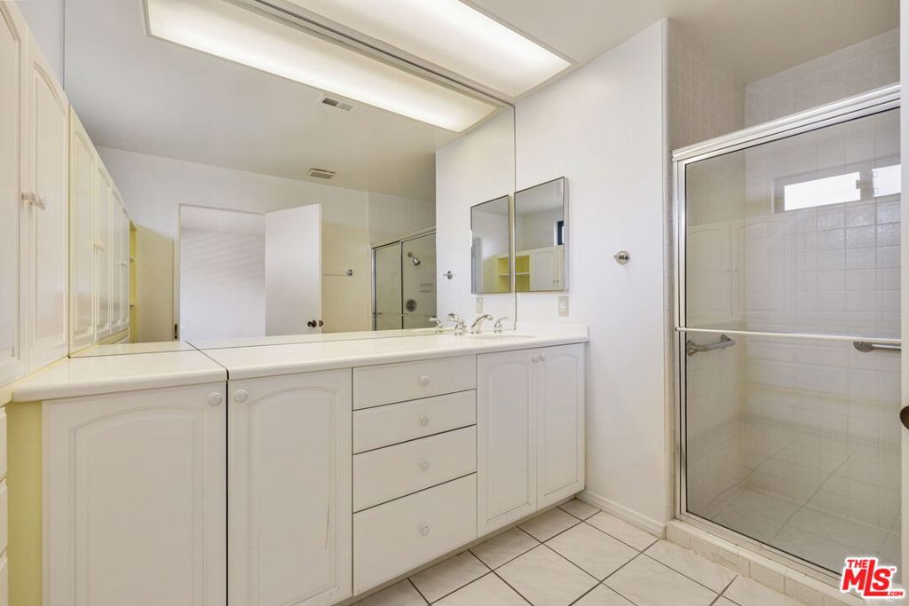 Sunrise Country Club - Residential