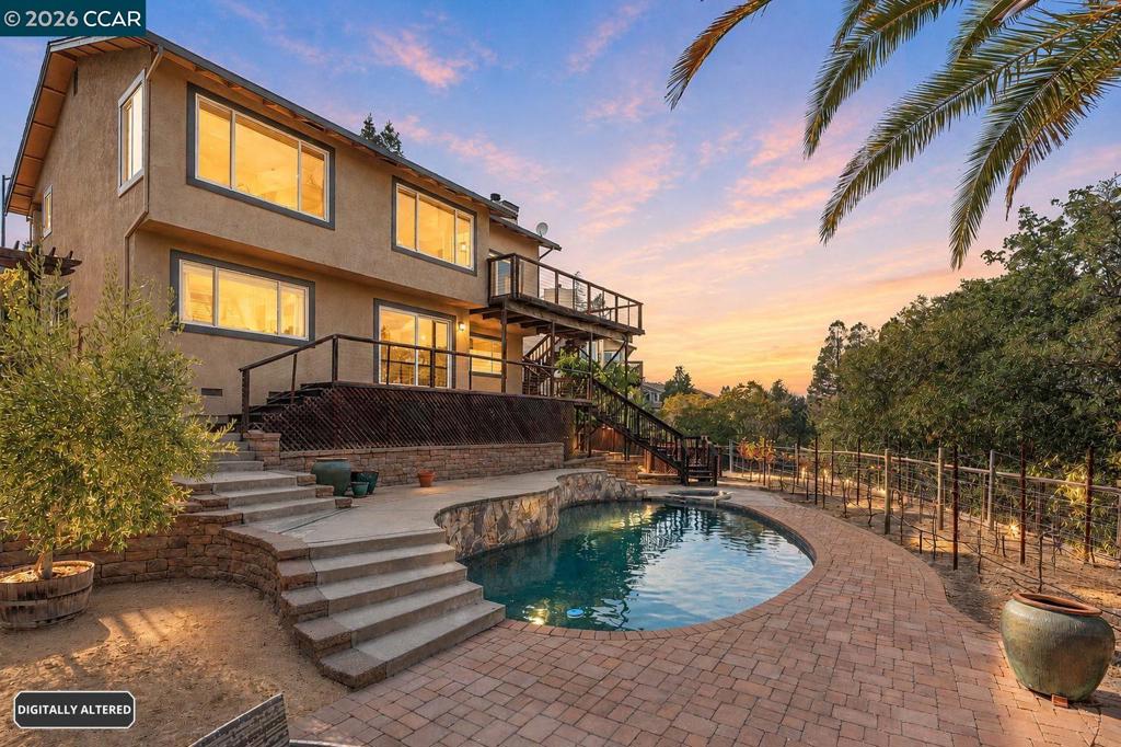 61 St. Thomas Ln