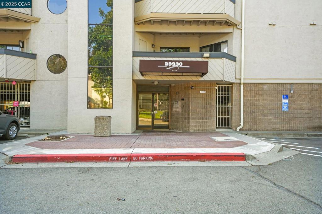 SOUTHGATE - Residential