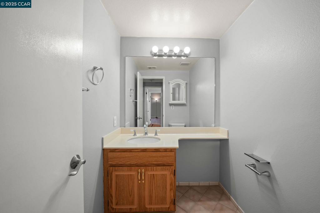 SOUTHGATE - Residential