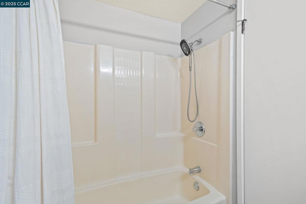 SOUTHGATE - Residential