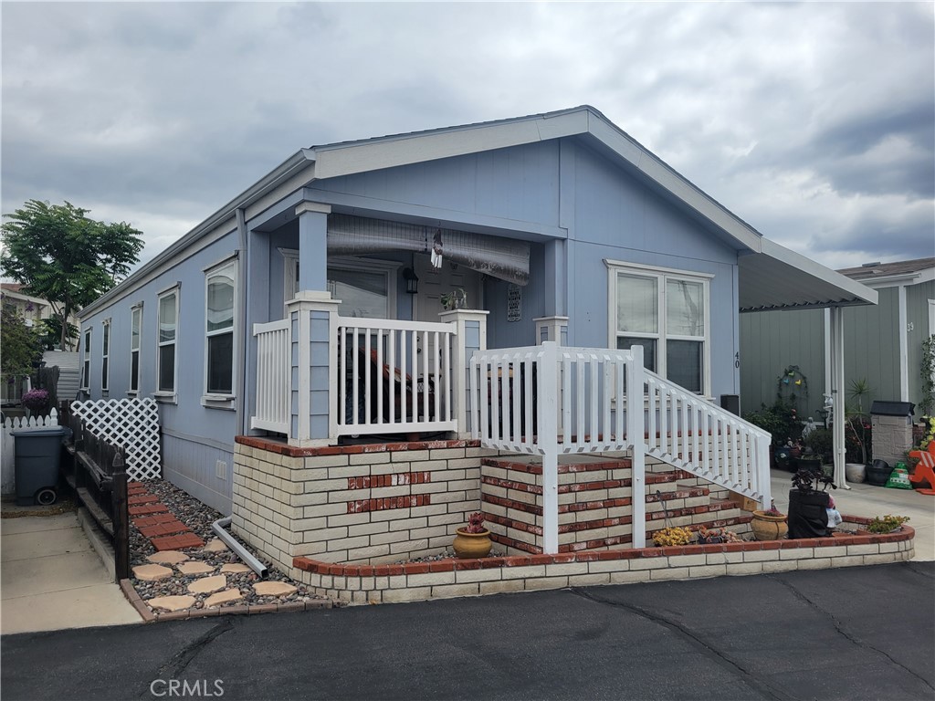 1635 W Covina 40