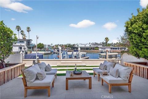 Photo of 613 36Th Street, Newport Beach, CA 92663 (MLS # NP25227884)
