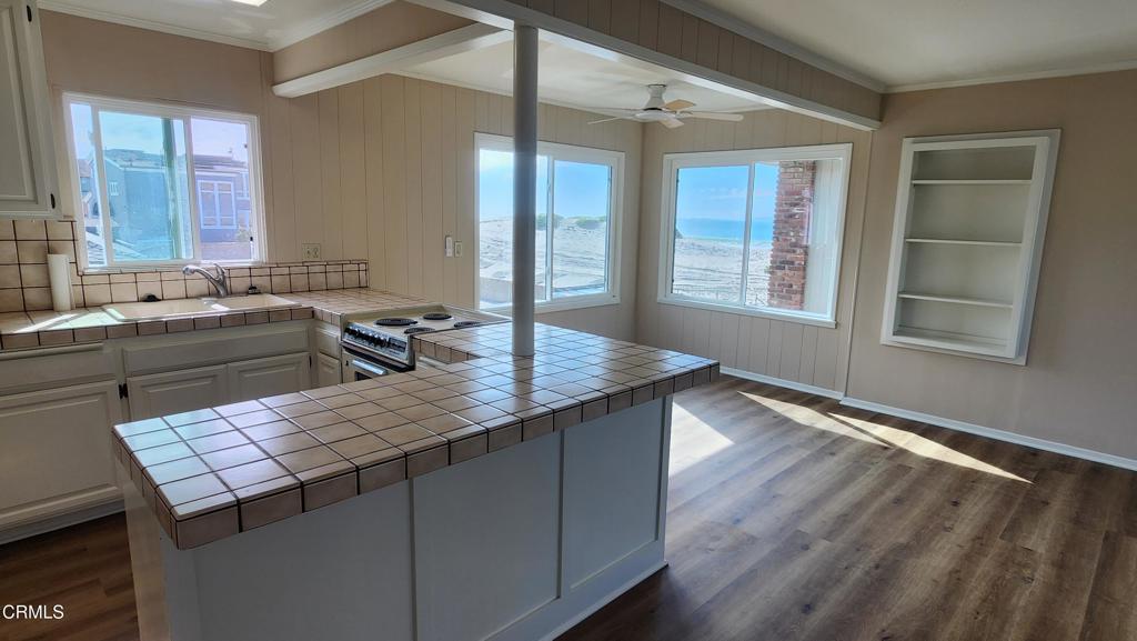 Pierpont/Ocean Front - 0276 - Residential Lease