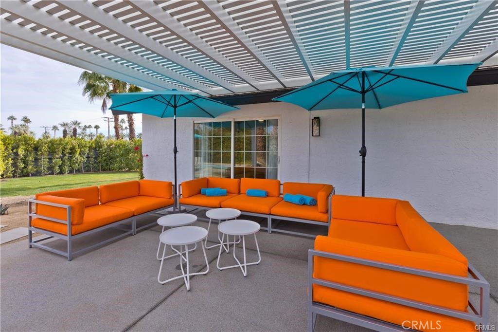 Los Compadres (33459) - Residential Lease