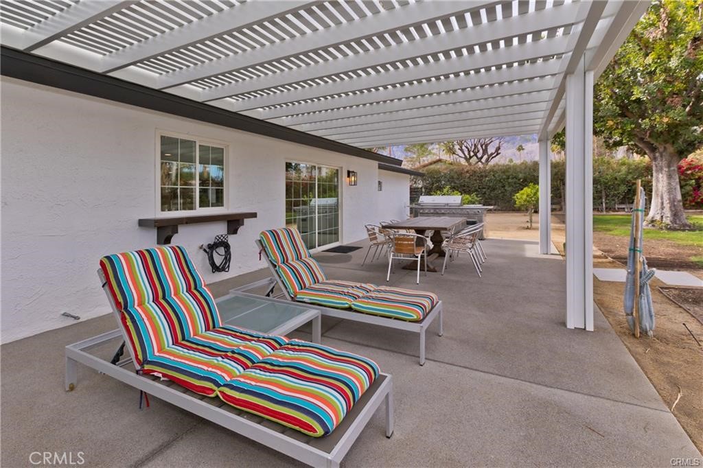 Los Compadres (33459) - Residential Lease