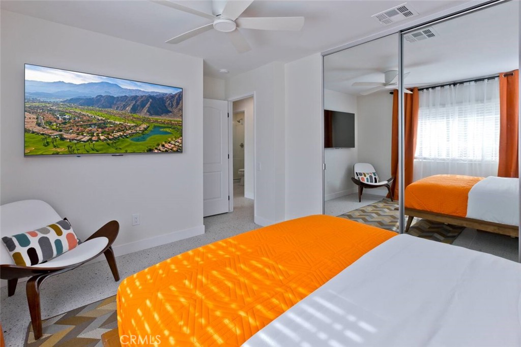 Los Compadres (33459) - Residential Lease