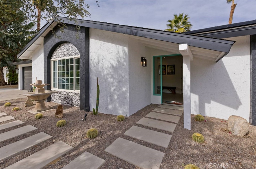 Los Compadres (33459) - Residential Lease