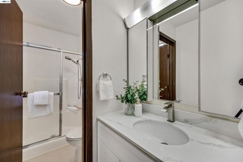 Tiny photo for 38 Brighton Ct CT, Daly City, CA 94015 (MLS # 41151604)