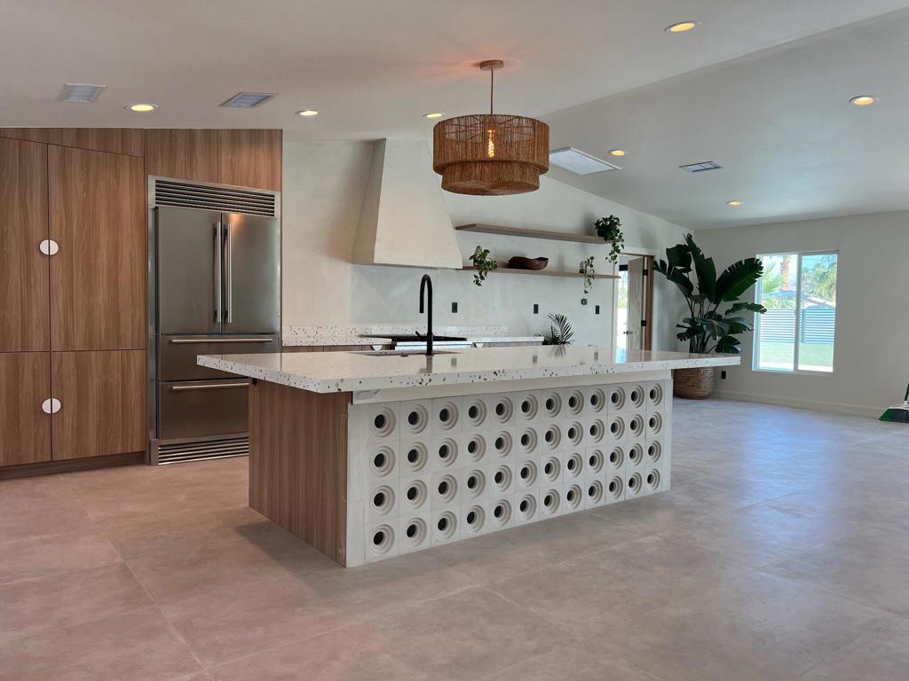 3864 E Cll San Raphael