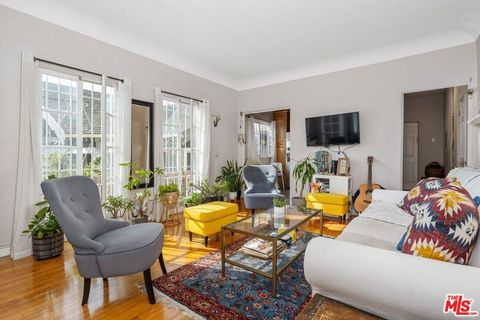 Tiny photo for 1347 N Mansfield Avenue, Los Angeles, CA 90028 (MLS # 26647153)