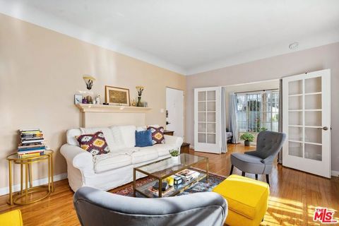 Tiny photo for 1347 N Mansfield Avenue, Los Angeles, CA 90028 (MLS # 26647153)