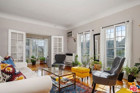 Tiny photo for 1347 N Mansfield Avenue, Los Angeles, CA 90028 (MLS # 26647153)