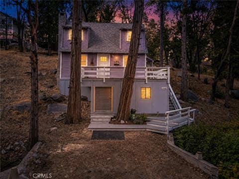 Photo of 27548 Meadow DR, Lake Arrowhead, CA 92352 (MLS # IV26186650)